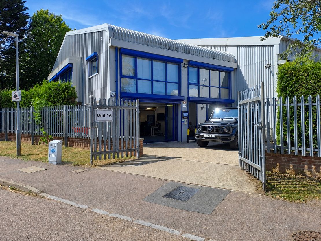 Unit 1A Travellers Close, Travellers Lane, North Mymms, Welham Green, Hertfordshire, AL9 7JL