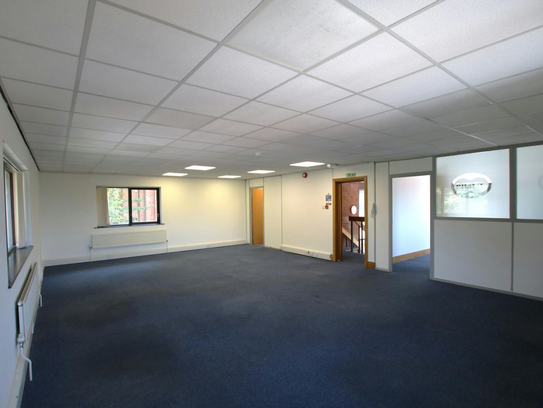 7 Acorn Business Park, Ling Road, Poole, BH12 4NZ
