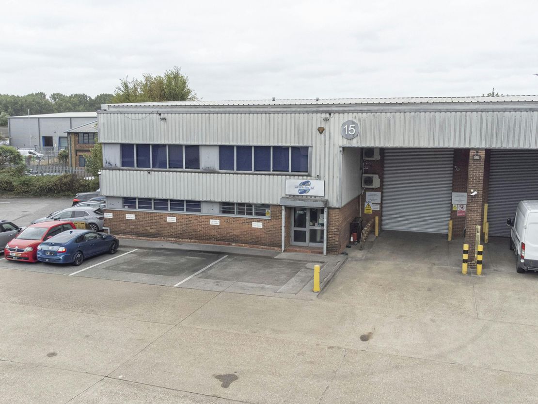 Unit 15, Britannia Industrial Estate, Poyle Road, Poyle, SL3 0BH