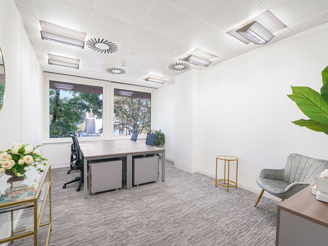 Niddry Lodge, 51, Holland Street, London, W8 7JB