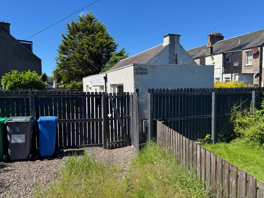 Gladstone Cottage, Station Road, Leven, Fife, KY8 4QU