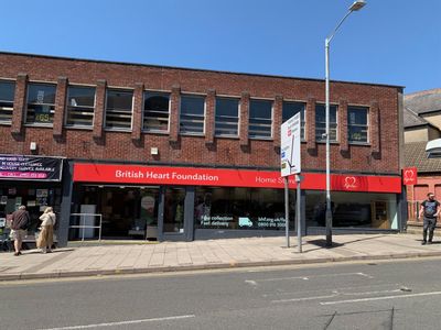 Property Image for 2 Bridge Place, Worksop S80 1JS