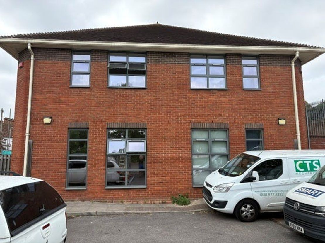 Old Wokingham Library, 54 Denmark Street, Wokingham, RG40 2BB