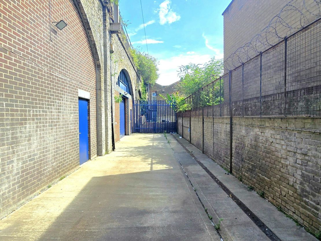 Arches 348-349, Bocking Street, Hackney, London, E8 3RU