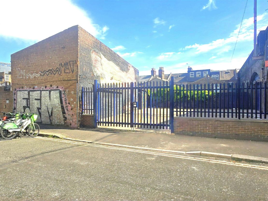 Arches 348-349, Bocking Street, Hackney, London, E8 3RU