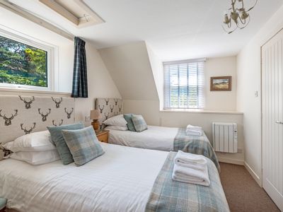 Property Image for Craigroyston House & Lodge, 2, Lower Oakfield, Pitlochry, Perthshire, PH16 5HQ