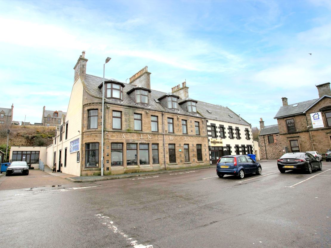 The Marine Hotel, 2 Marine Place, Buckie, Moray, AB56 1UT