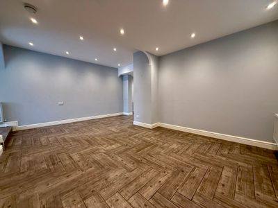 Property Image for 42 Daventry Road, Coventry, West Midlands, CV3 5DP