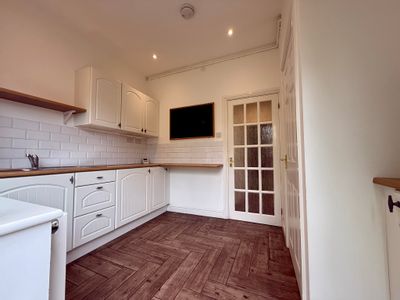 Property Image for 42 Daventry Road, Coventry, West Midlands, CV3 5DP