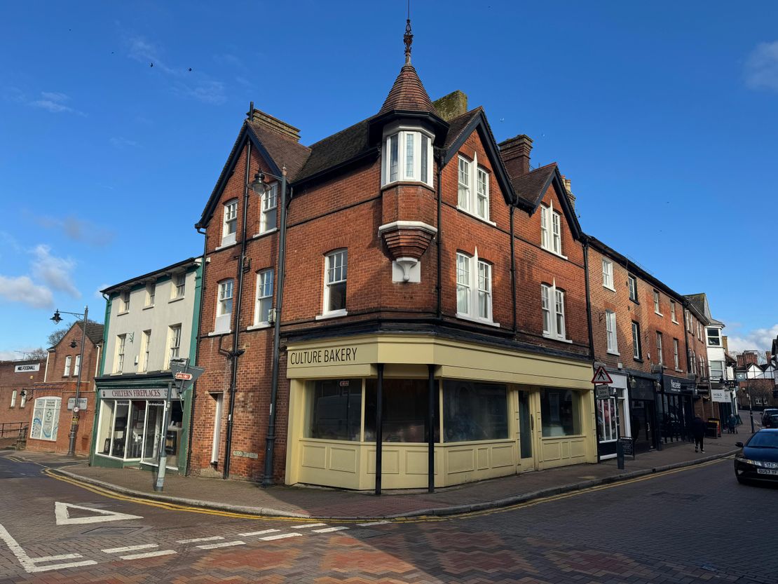 27-28 High Street, Tring, HP23 5AA