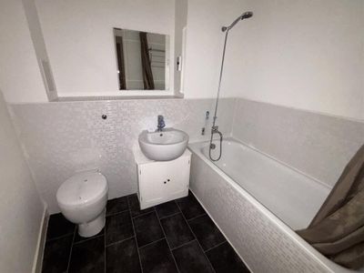 Property Image for East Pilton Farm Crescent, Flat 2, 7 East Pilton Farm Crescent, Edinburgh, EH5 2GF