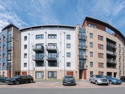Property Image for East Pilton Farm Crescent, Flat 2, 7 East Pilton Farm Crescent, Edinburgh, EH5 2GF