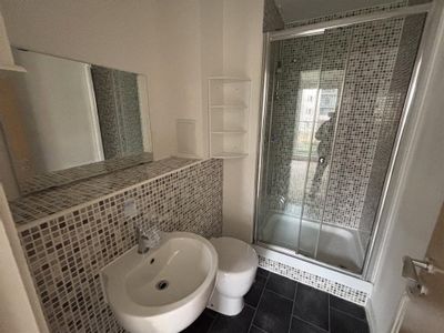 Property Image for East Pilton Farm Crescent, Flat 2, 7 East Pilton Farm Crescent, Edinburgh, EH5 2GF