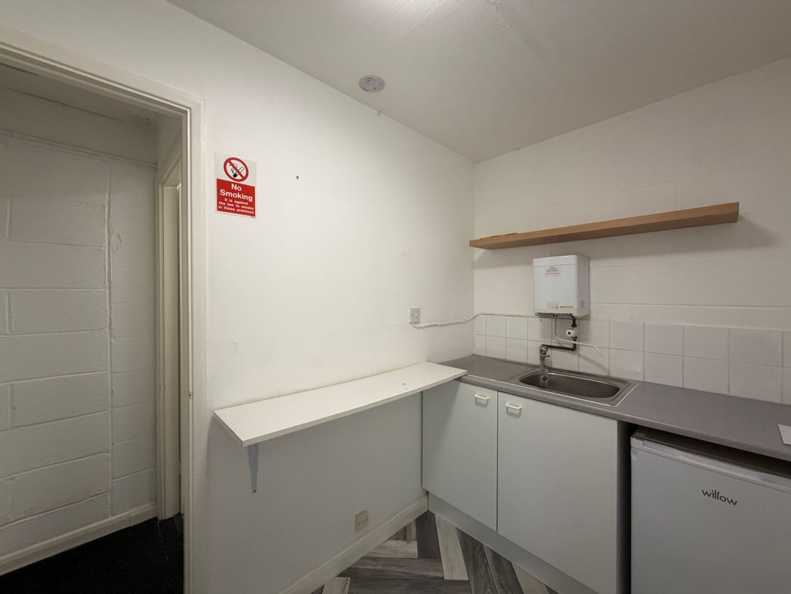 Unit B5, Smeed Dean Centre, Castle Road, Sittingbourne, Kent, ME10 3EW