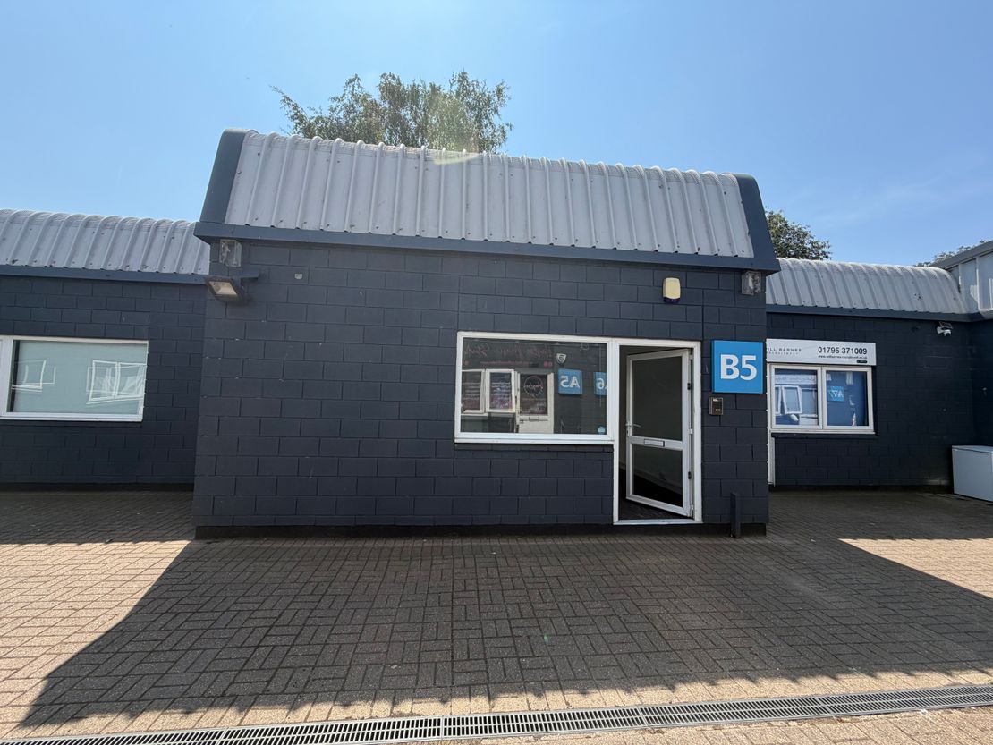 Unit B5, Smeed Dean Centre, Castle Road, Sittingbourne, Kent, ME10 3EW