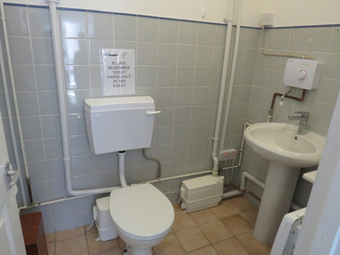 Unit R, Linsford Business Centre, Linsford Lane, Mytchett, Camberley, GU16 6DJ