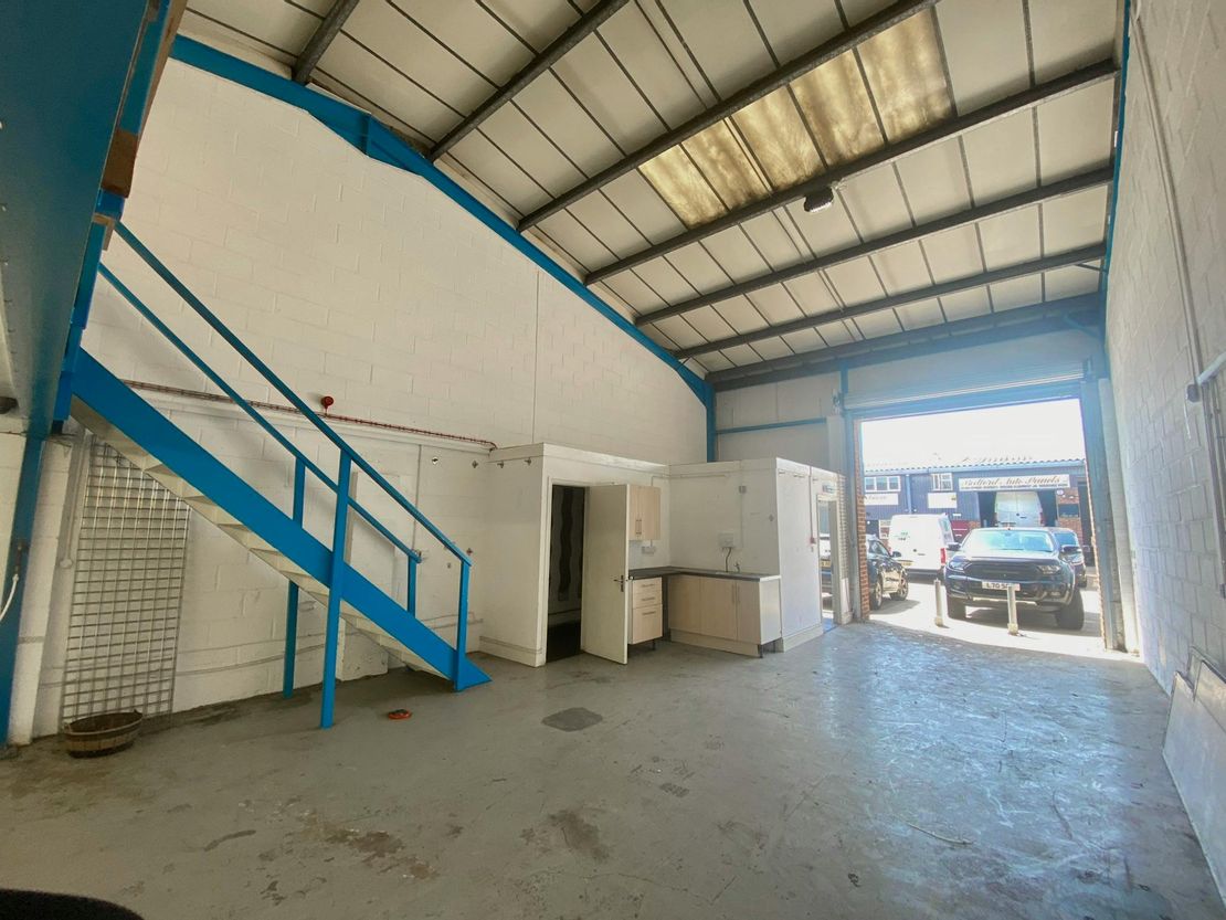 Unit 2 Alexa Court, Cambridge Road Industrial Estate, Bedford, MK42 0LW