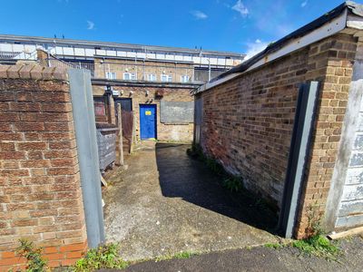 Property Image for Unit 9, Greywell Shopping Centre, Leigh Park, Havant, PO9 5AH