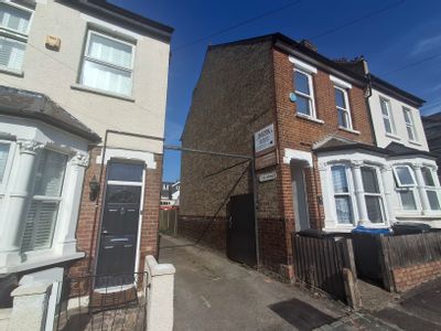 Property Image for The Mews, 11 Harrisons Rise, Croydon, Surrey, CR0 4LL