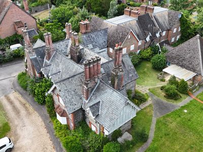 Property Image for The Old Parsonage, Main Road, Otterbourne, Winchester, Hampshire, SO21 2EE