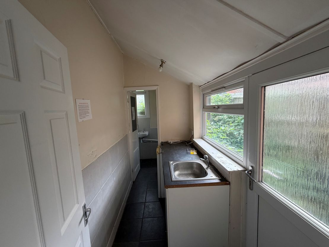 69 The Parade, Oadby, Leicester, Leicestershire, LE2 5BB