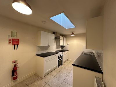 Property Image for 49 St Thomas's Road, Spalding, PE11 2XT