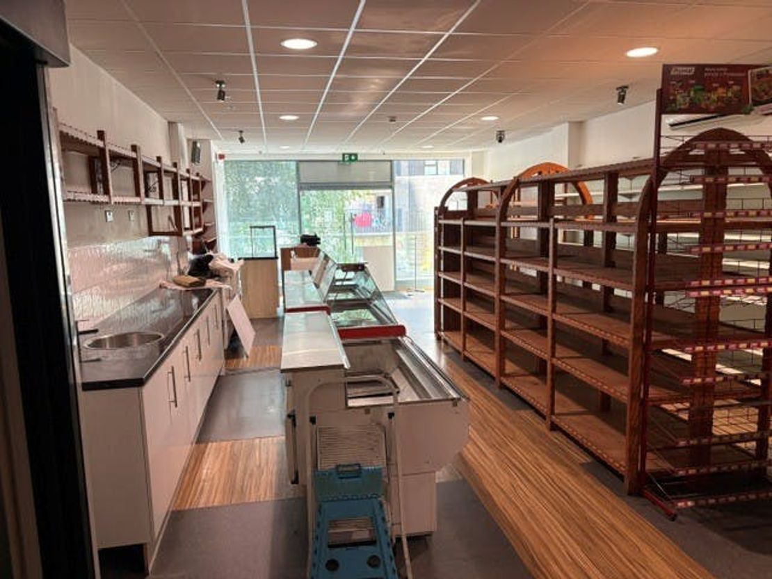 8 Westview, Market Street, Bracknell, RG12 1AJ