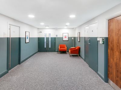 Property Image for Suites At Chelford House, Gadbrook Park, Northwich, CW9 7LN
