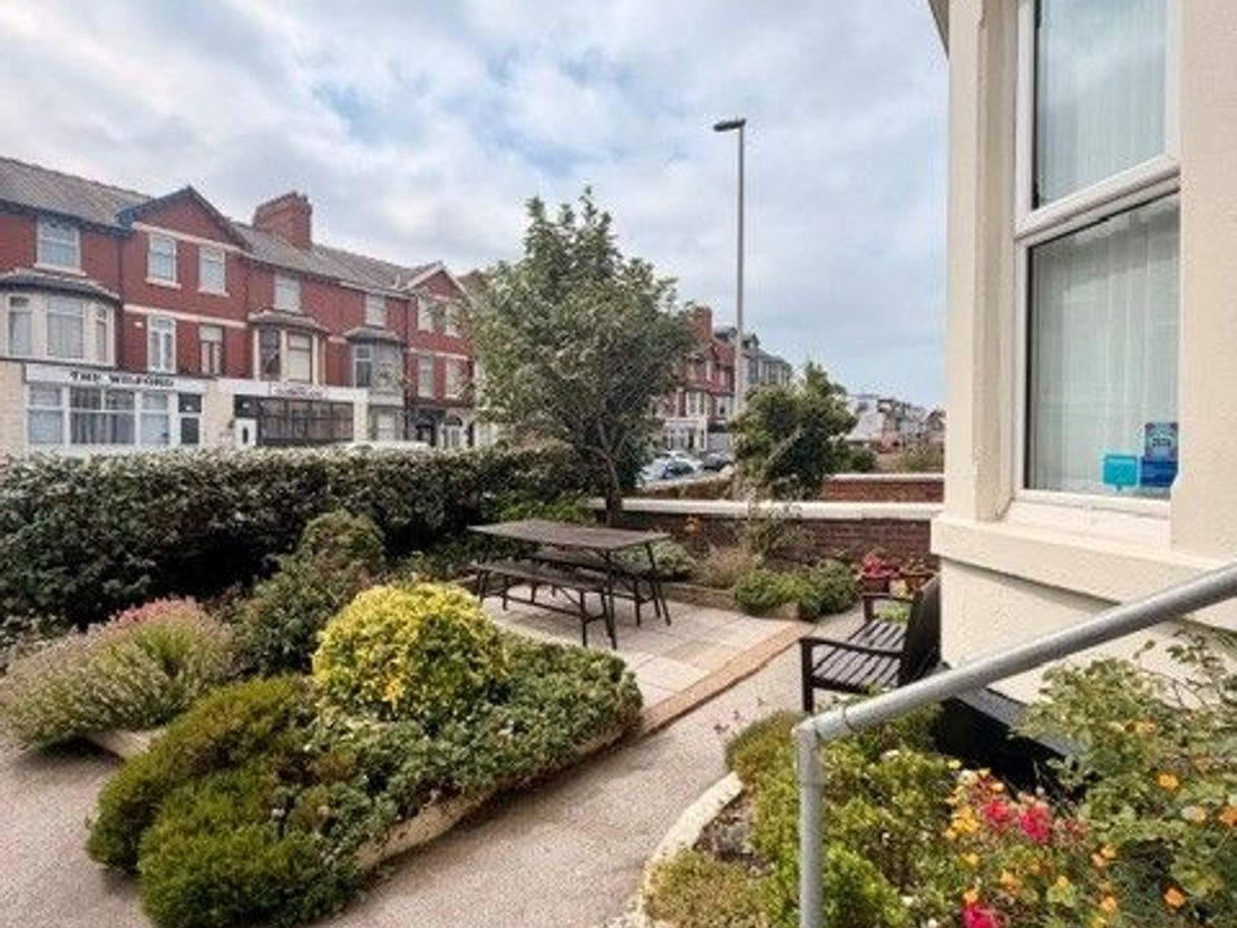 Station Road, Blackpool, FY4