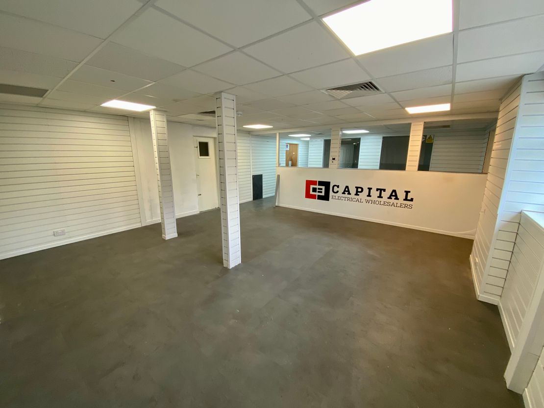 Unit M, Kingsway Industrial Estate, Luton, LU1 1LP