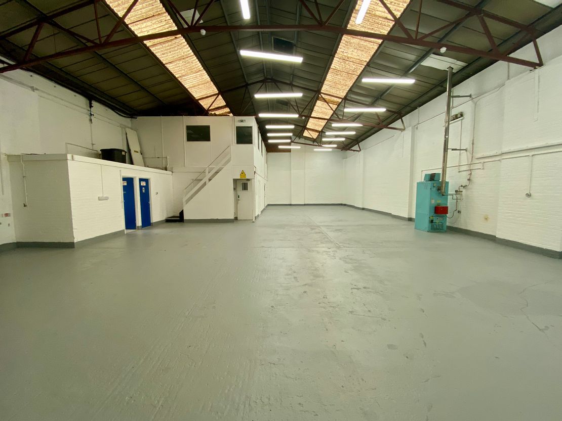 Unit M, Kingsway Industrial Estate, Luton, LU1 1LP