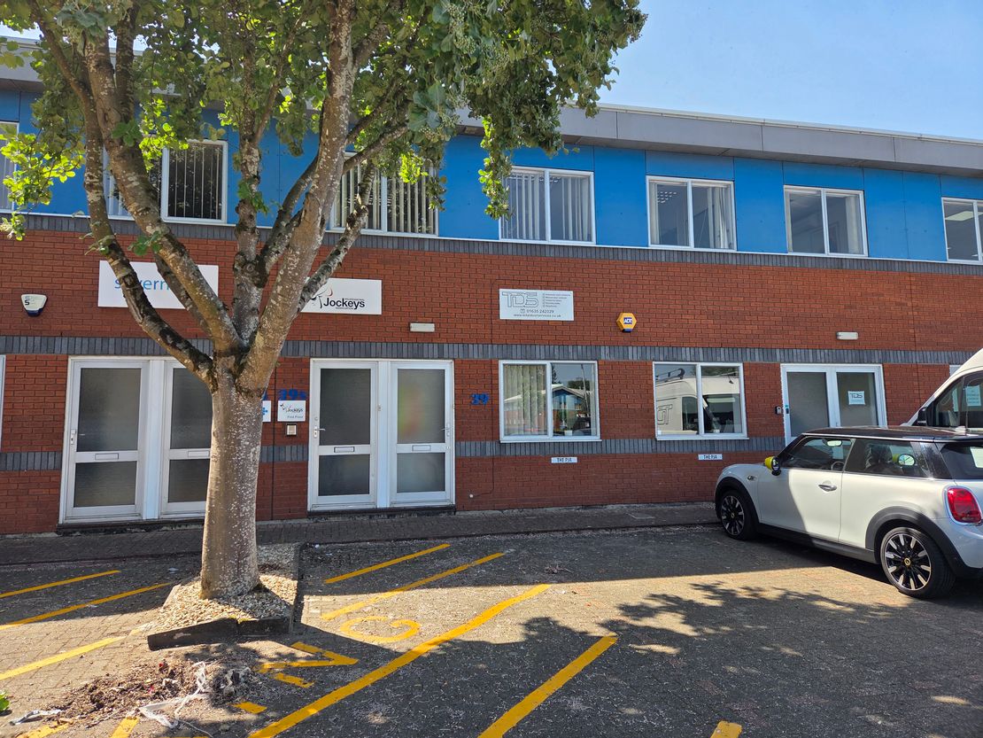 Ground Floor 39a, Kingfisher Court, Hambridge Road, Newbury, West Berkshire, RG14 5SJ