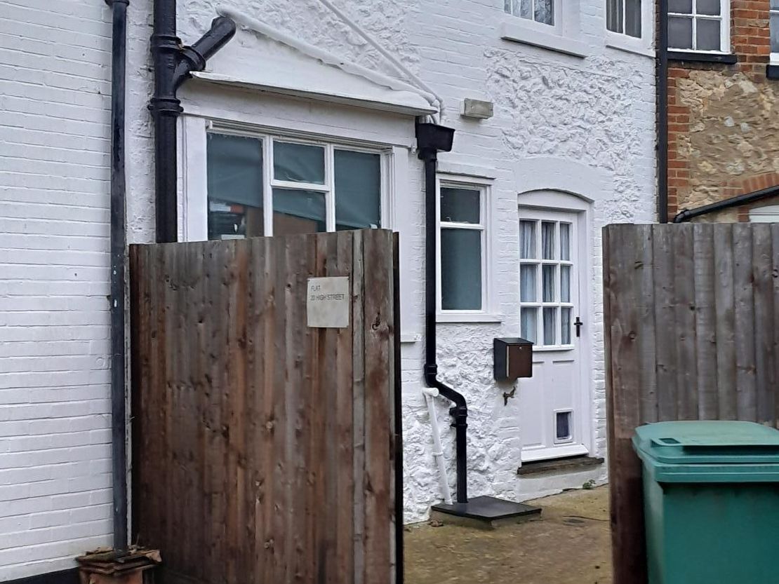 20 High Street, Charing, Ashford, Kent, TN27 0HX