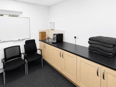 Property Image for 127 Chanterlands Avenue, Hull, East Riding Of Yorkshire, HU5 3TG