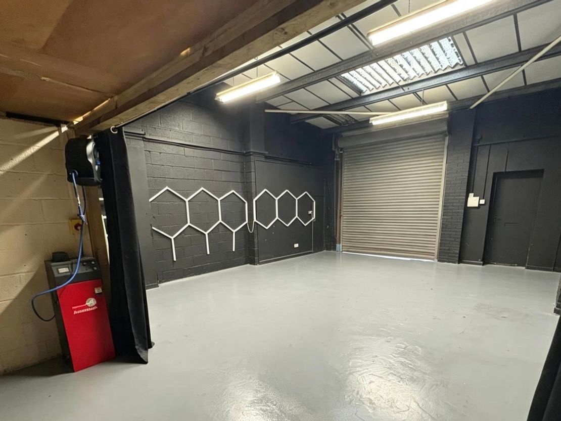 Unit 11, Kingston Industrial Estate, English Street, Hull, East Yorkshire, HU3 2BU