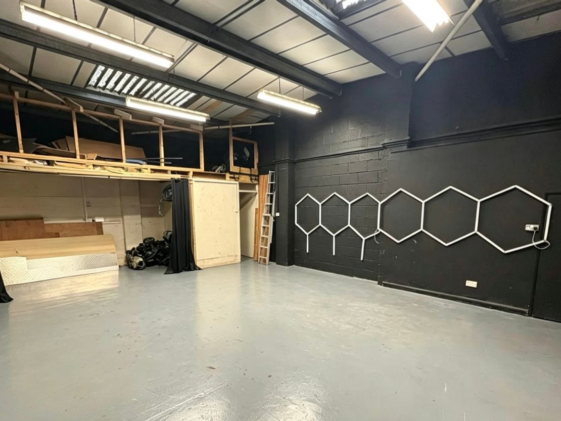 Unit 11, Kingston Industrial Estate, English Street, Hull, East Yorkshire, HU3 2BU