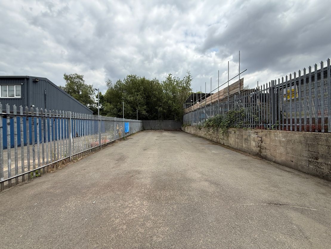 Yard 7 Bredhurst Business Park, Westfield Sole Road, Boxley, Maidstone, Kent, ME14 3EH