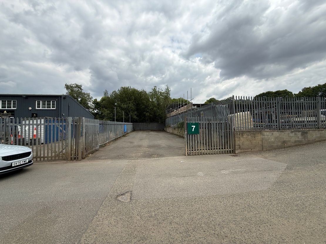 Yard 7 Bredhurst Business Park, Westfield Sole Road, Boxley, Maidstone, Kent, ME14 3EH