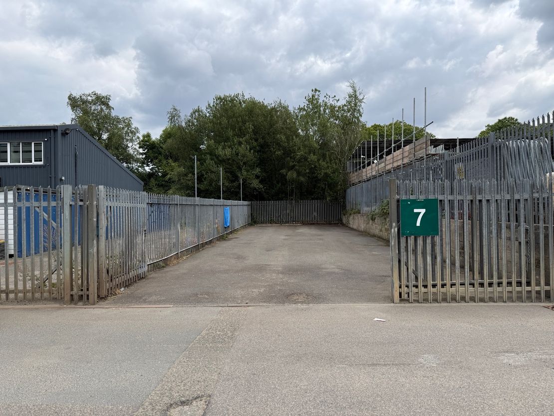 Yard 7 Bredhurst Business Park, Westfield Sole Road, Boxley, Maidstone, Kent, ME14 3EH