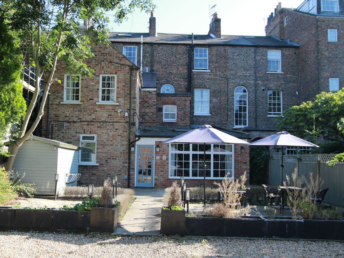 New Holgate Hotel, 106-108 Holgate Road, York, North Yorkshire, YO24 4BB