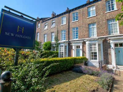 Property Image for New Holgate Hotel, 106-108 Holgate Road, York, North Yorkshire, YO24 4BB
