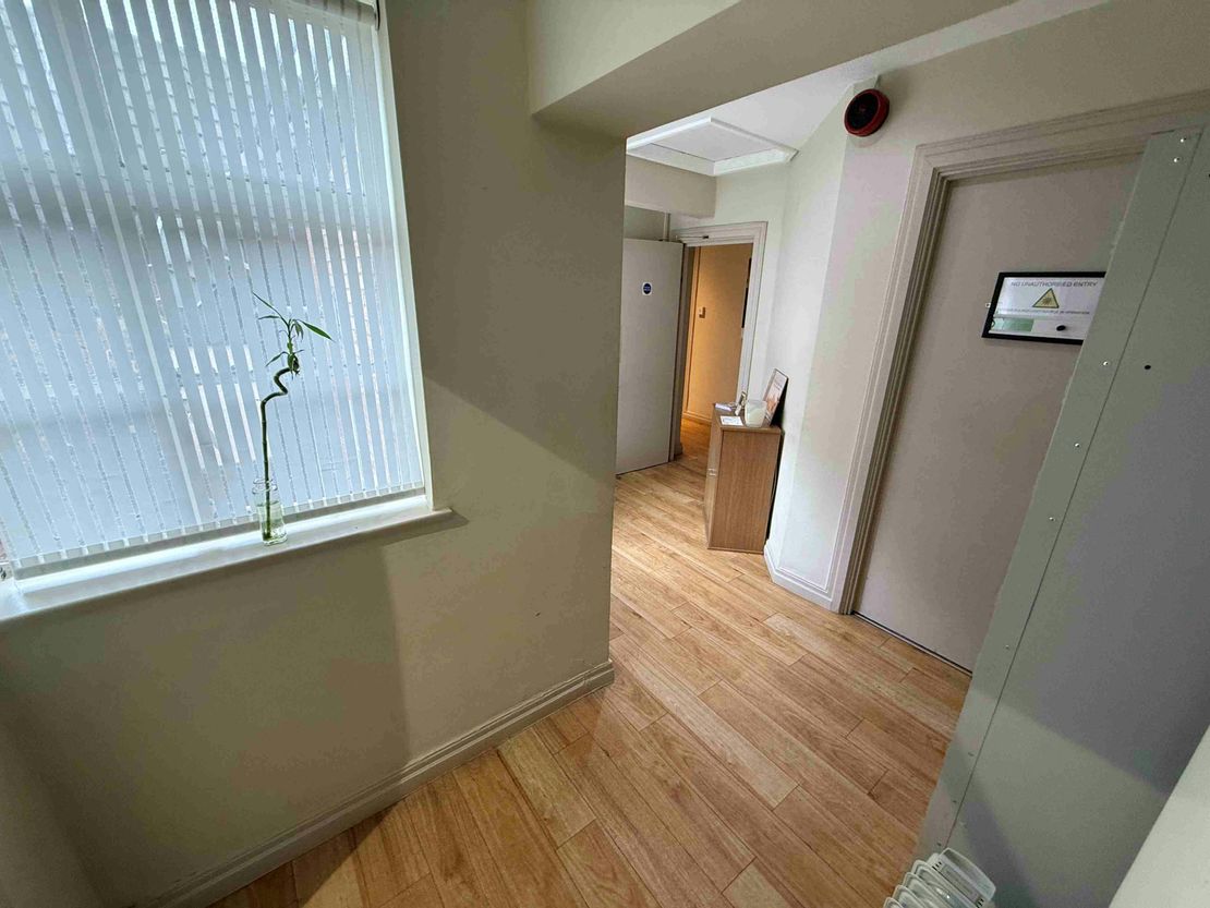 Upper Floors 59 Ironmarket, Newcastle Under Lyme, ST5 1PE
