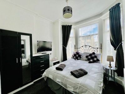 Property Image for Holmleigh Hotel, 13 Withnell Road, Blackpool, FY4