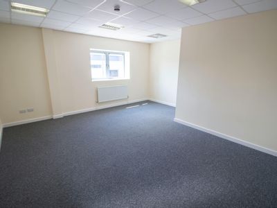 Property Image for Unit B, 33 The Ridgeway, Iver, SL0 9HW