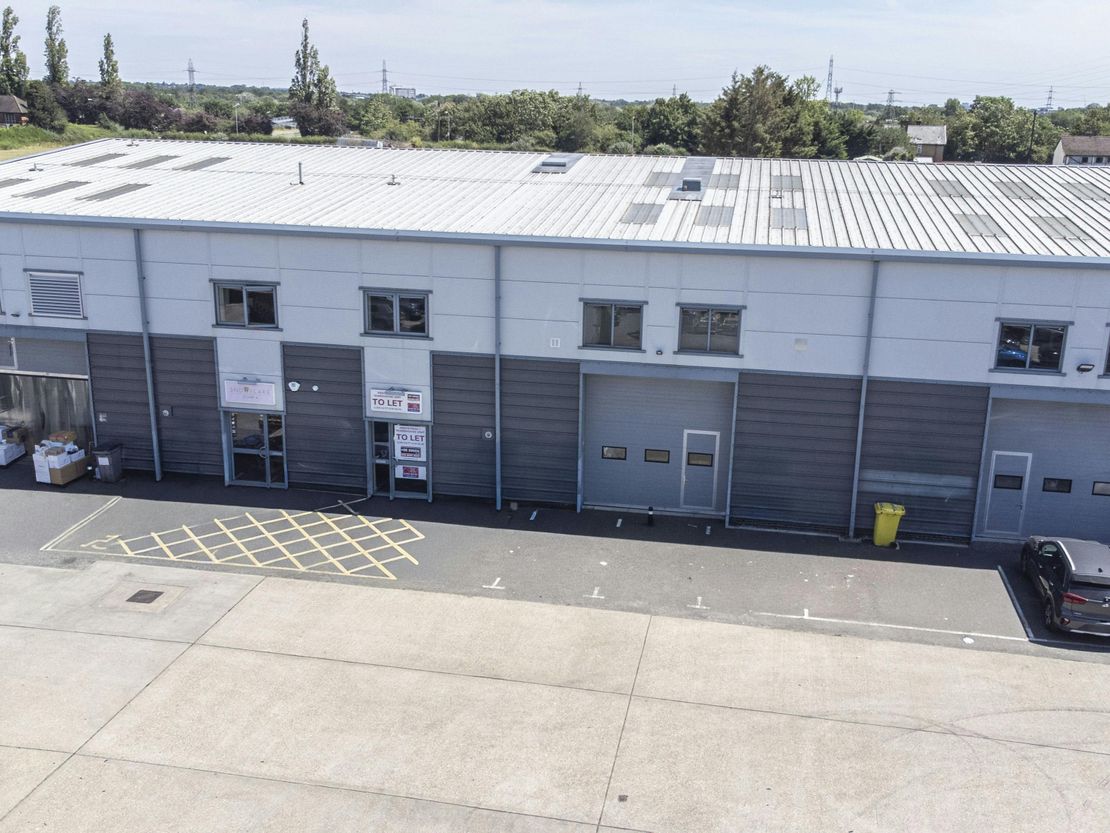 Unit B, 33 The Ridgeway, Iver, SL0 9HW