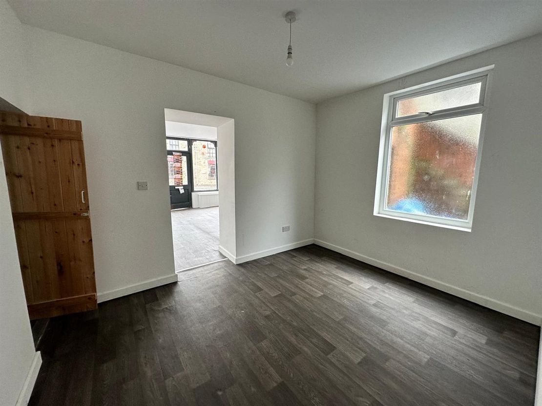 Wind Street, Ammanford