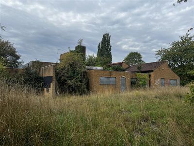 Property Image for Land And Buildings, Moorfield Road, Alcester, Warwickshire, B49 5DA