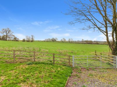 Property Image for Shipton Barns, Winslow, Buckingham, MK18 3JL