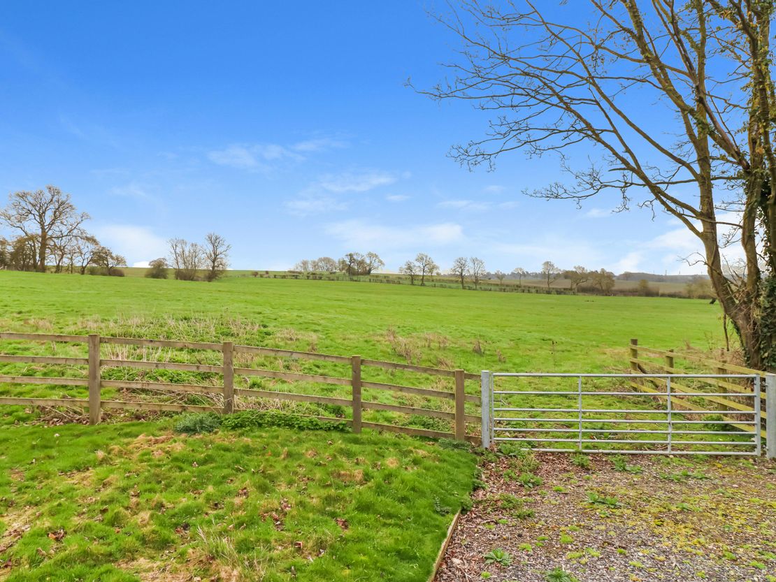 Shipton Barns, Winslow, Buckingham, MK18 3JL
