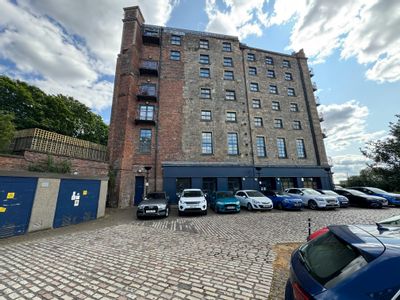 Property Image for 50 Speirs Wharf, Glasgow, G4 9TH